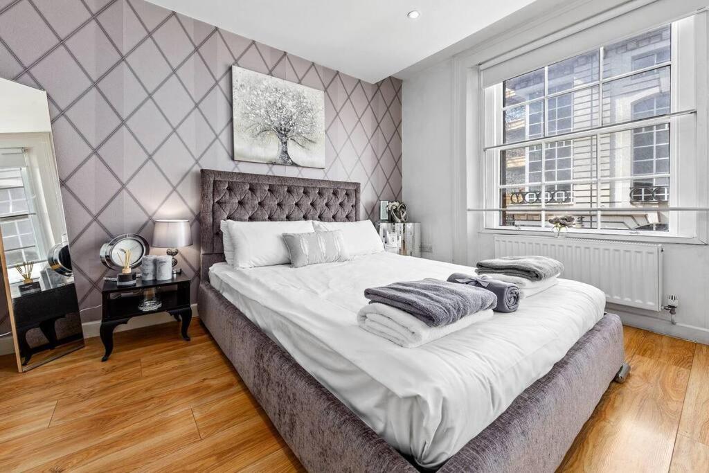 3 Bedroom Apartment In Haymarket Central London Sleep 10 Hy2 Exterior photo