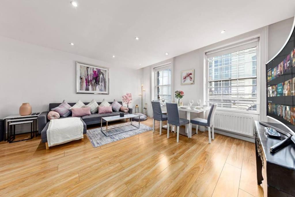 3 Bedroom Apartment In Haymarket Central London Sleep 10 Hy2 Exterior photo