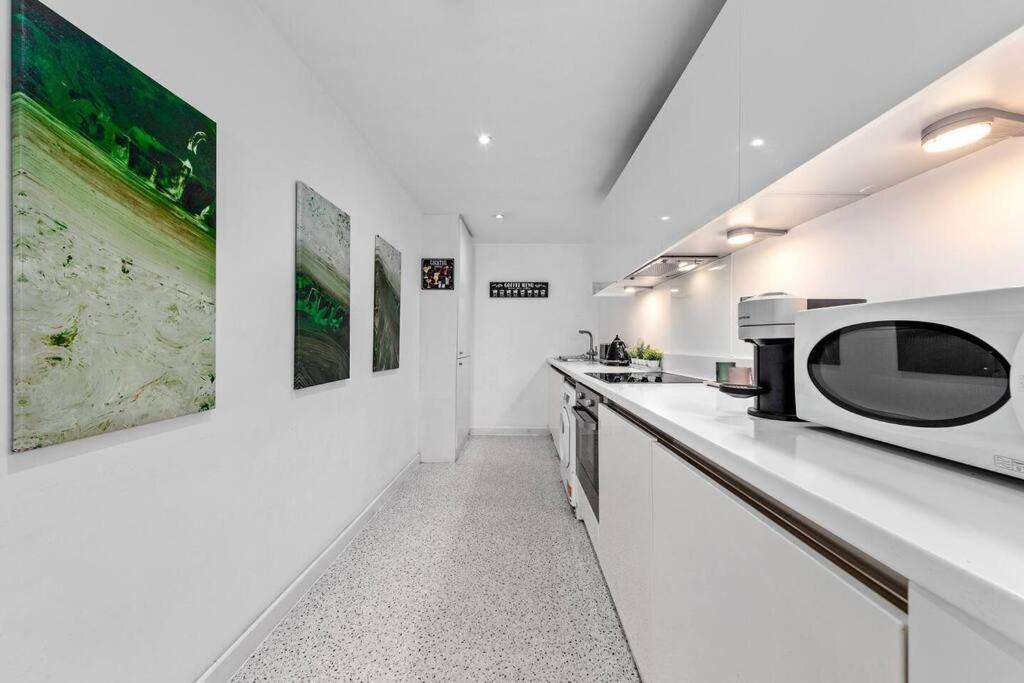 3 Bedroom Apartment In Haymarket Central London Sleep 10 Hy2 Exterior photo