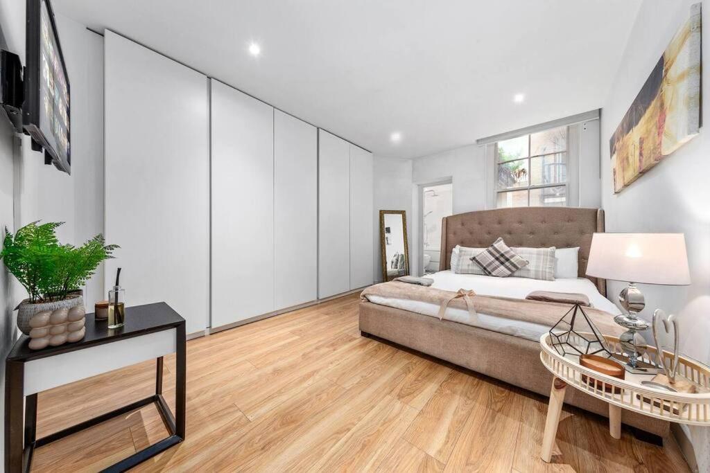 3 Bedroom Apartment In Haymarket Central London Sleep 10 Hy2 Exterior photo