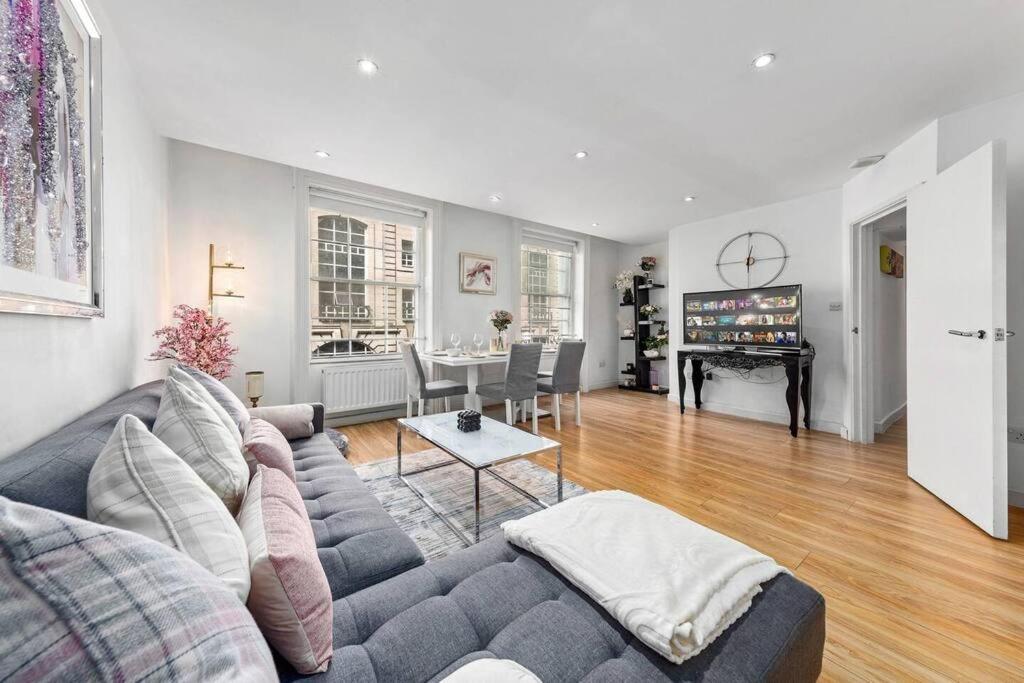 3 Bedroom Apartment In Haymarket Central London Sleep 10 Hy2 Exterior photo
