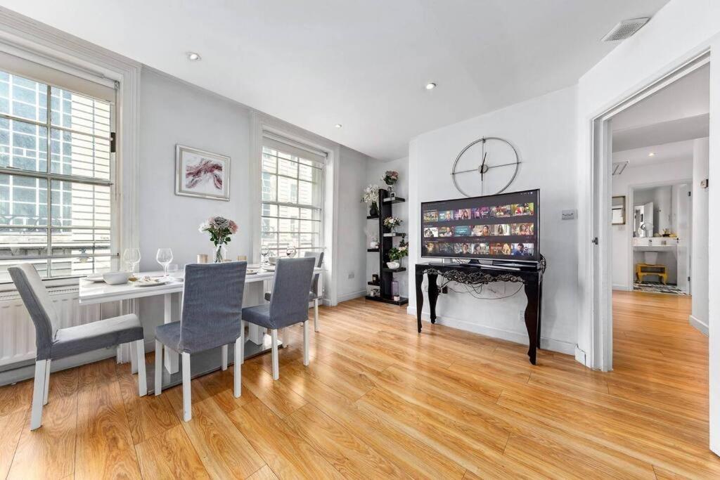 3 Bedroom Apartment In Haymarket Central London Sleep 10 Hy2 Exterior photo